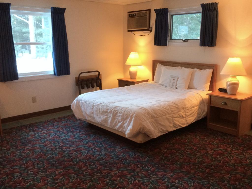Cedar Motor Inn ماركيت الغرفة الصورة