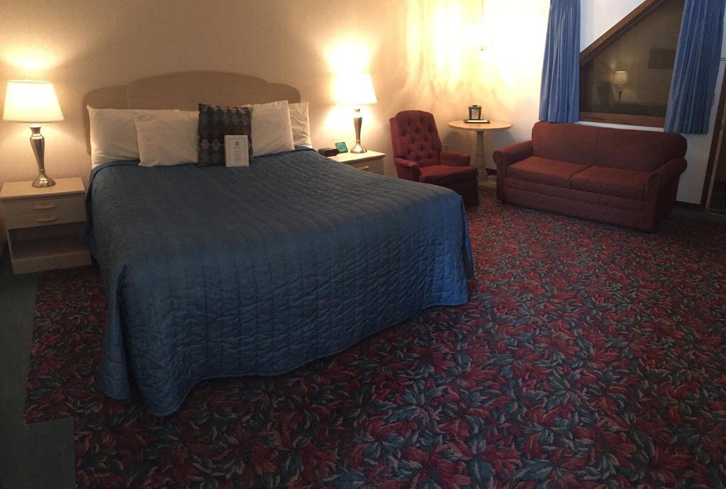 Cedar Motor Inn ماركيت المظهر الخارجي الصورة