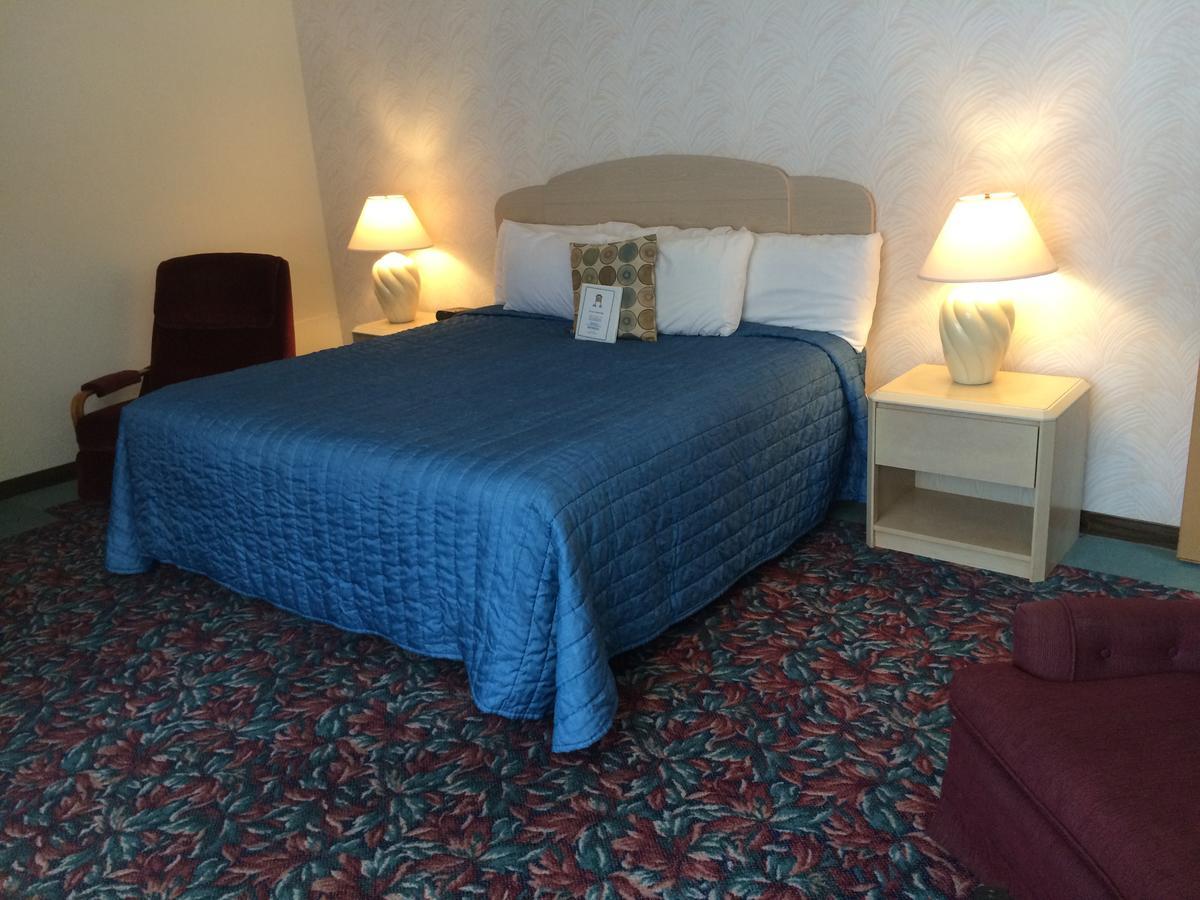Cedar Motor Inn ماركيت المظهر الخارجي الصورة