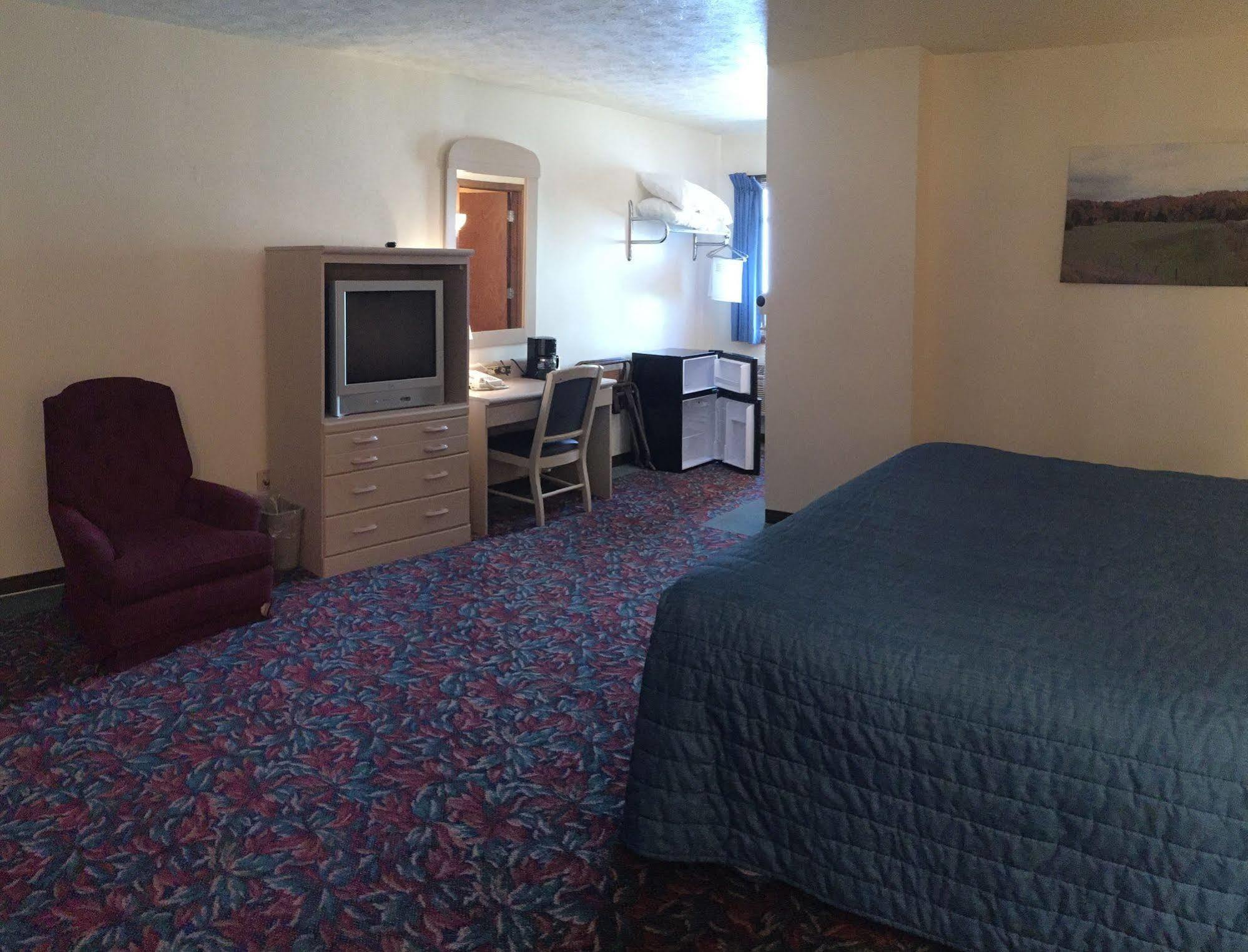 Cedar Motor Inn ماركيت المظهر الخارجي الصورة