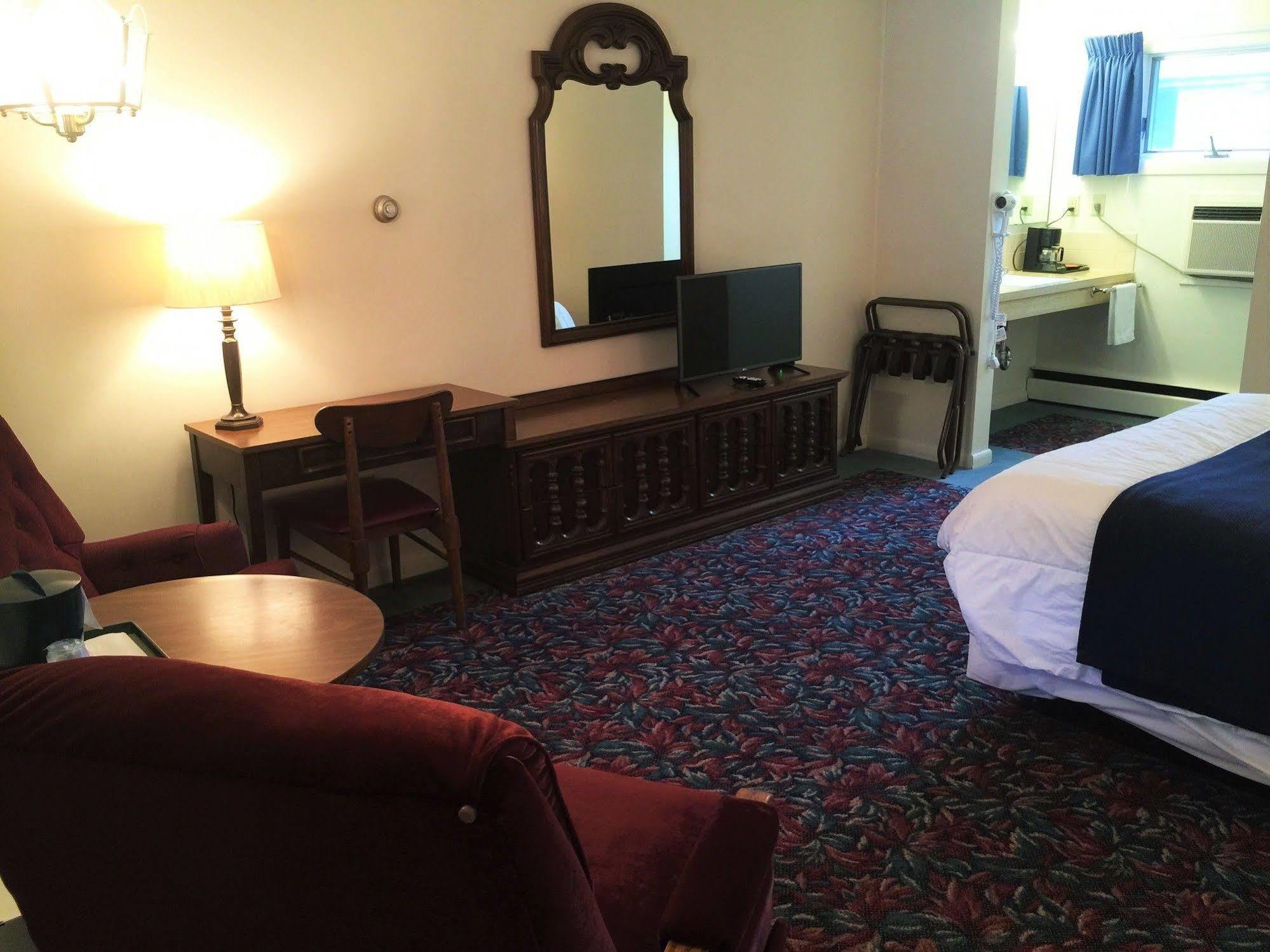 Cedar Motor Inn ماركيت المظهر الخارجي الصورة