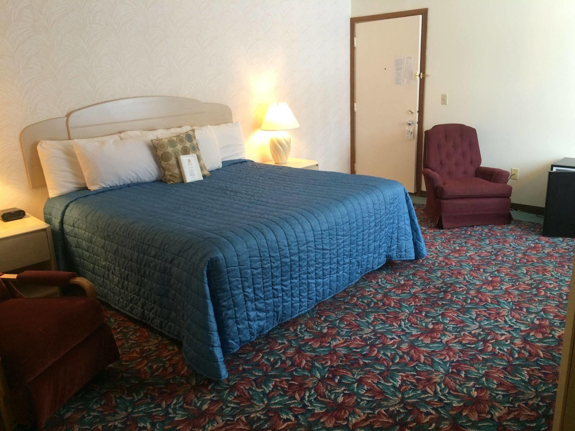 Cedar Motor Inn ماركيت المظهر الخارجي الصورة