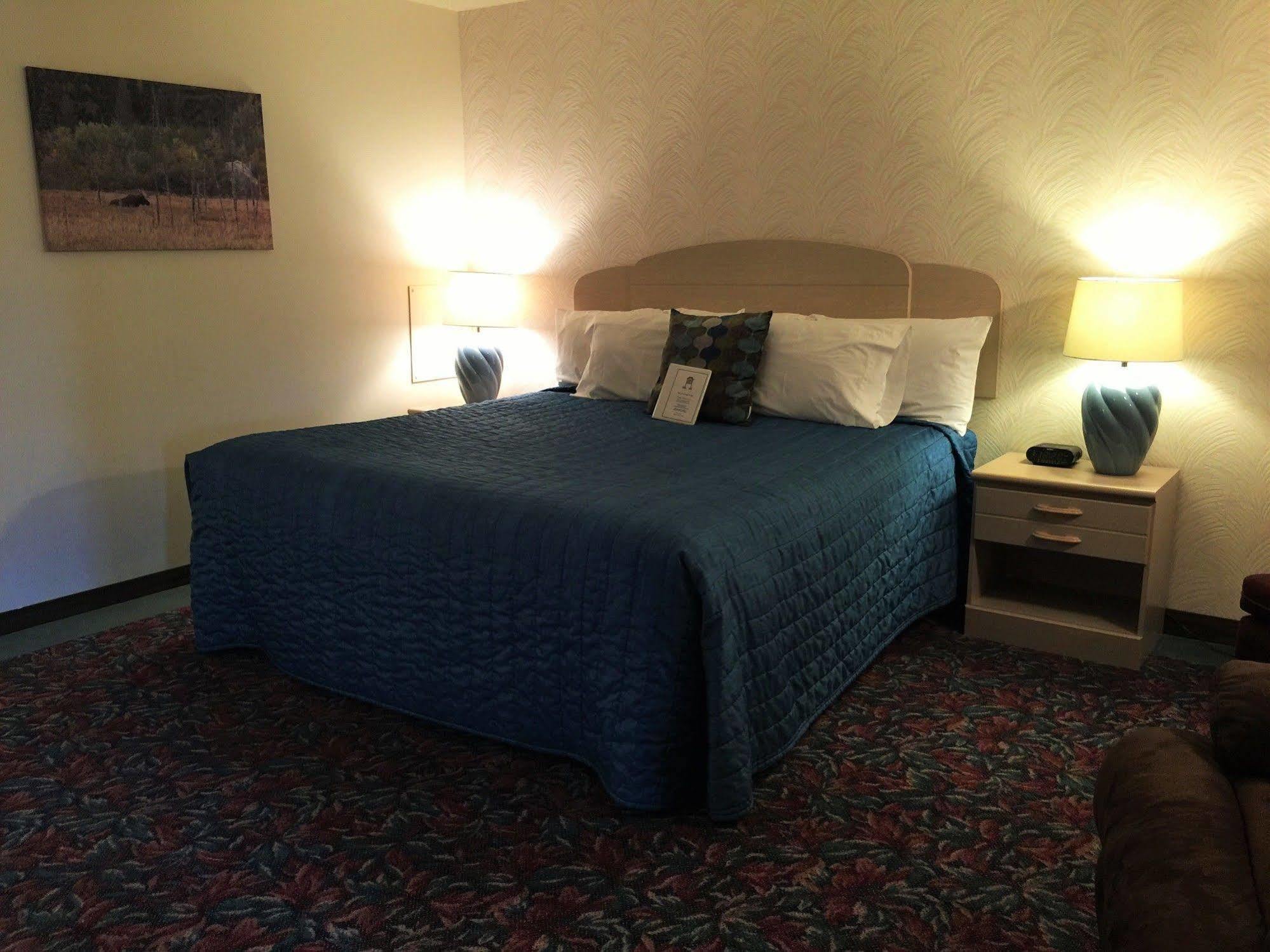 Cedar Motor Inn ماركيت المظهر الخارجي الصورة