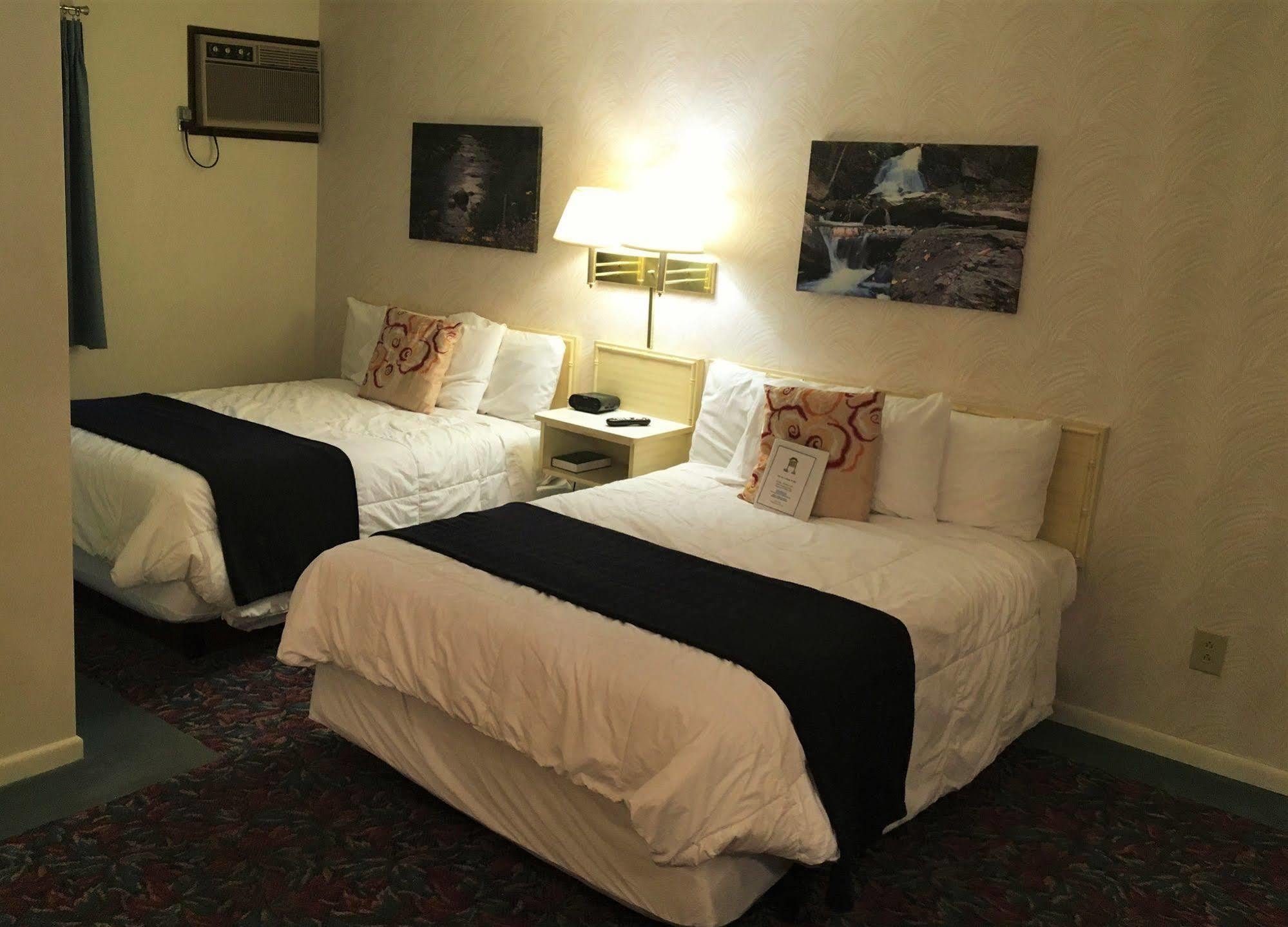 Cedar Motor Inn ماركيت المظهر الخارجي الصورة