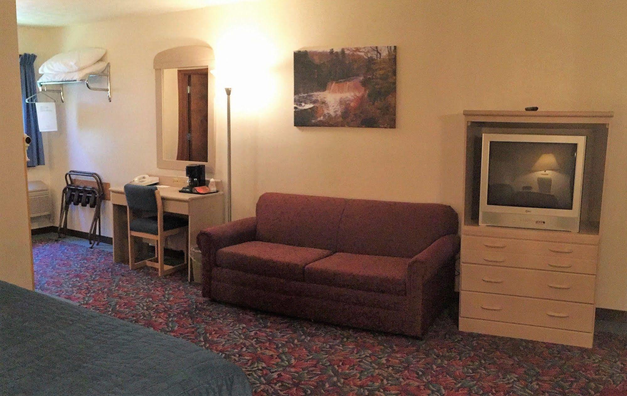 Cedar Motor Inn ماركيت المظهر الخارجي الصورة